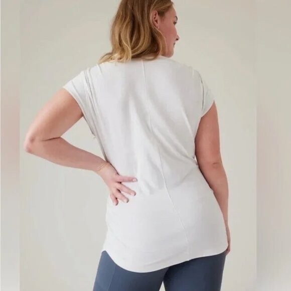 Athleta Outbound V-Neck Tee Size 2X | NWT | White | 100% Cotton - Picture 2 of 4